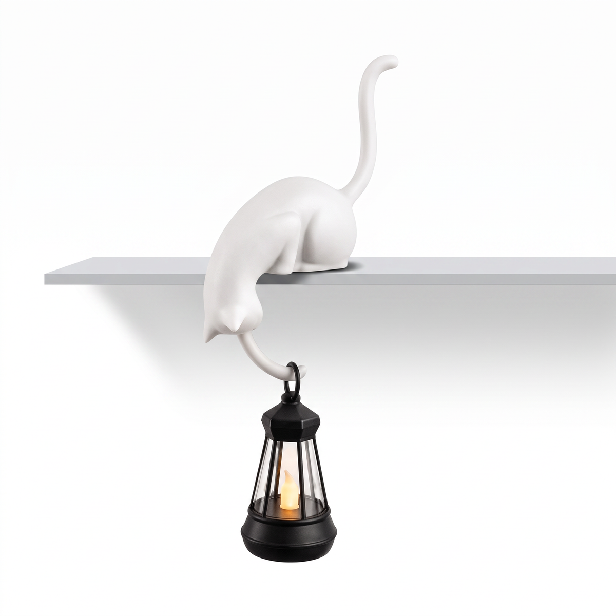 Gato con farol: luz cálida para tu repisa
